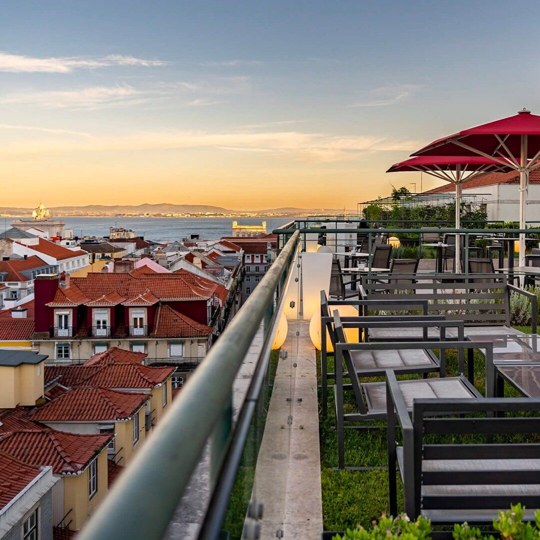 Entretanto Rooftop Bar/@hoteldochiado