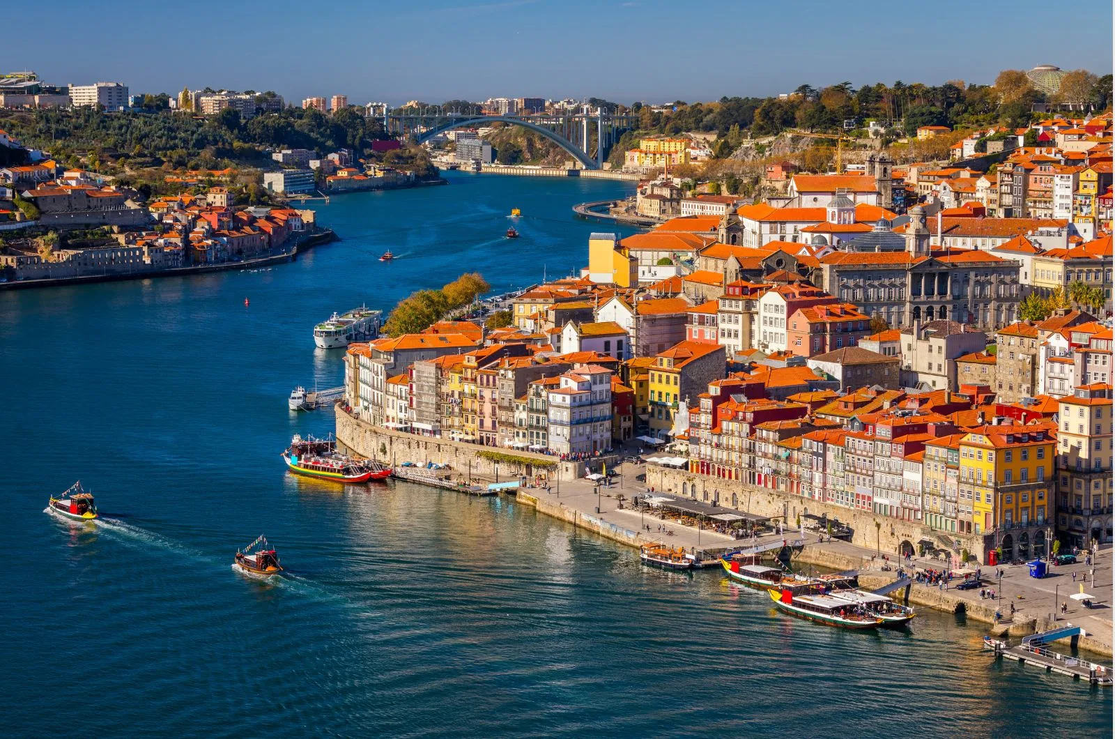 Porto foi eleito o melhor destino urbano. Crédito: Canva